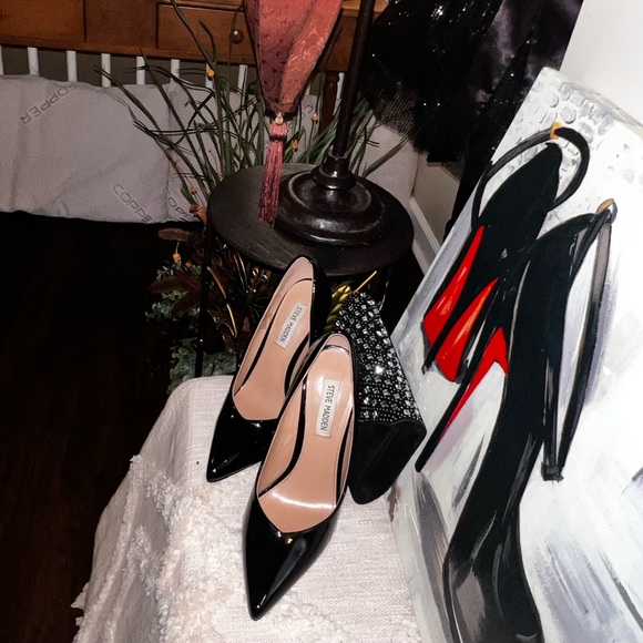 Steve Madden Black Sleek High Heels.
PayPal payments not accepted. - Picture 9 of 16